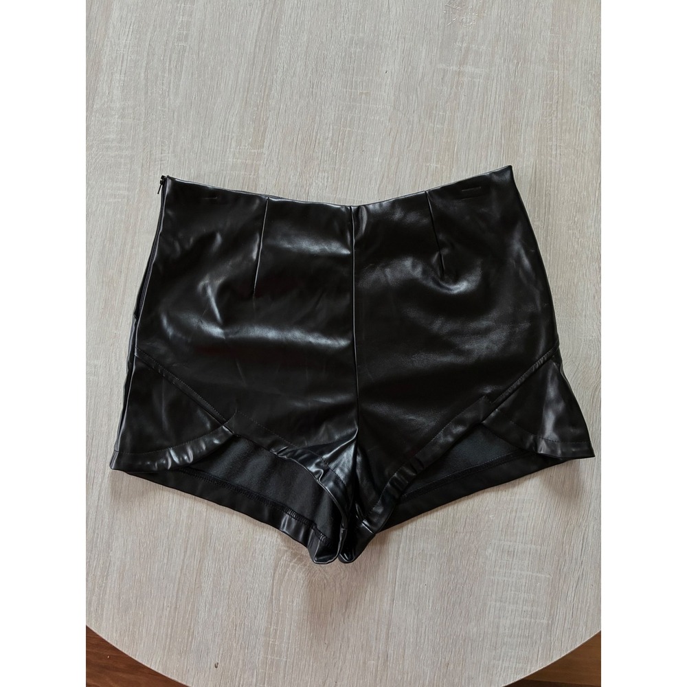 Spirit Halloween Black Faux Leather High Waisted Shorts Side Zip Medium